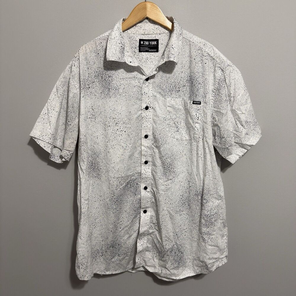Zoo York Mens Shirt 2XLT Short Sleeve Button Up White Black Spotted Casual